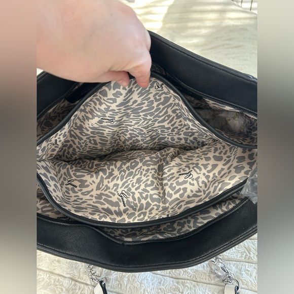 NWT GUESS Bag - Picture 7 of 10
